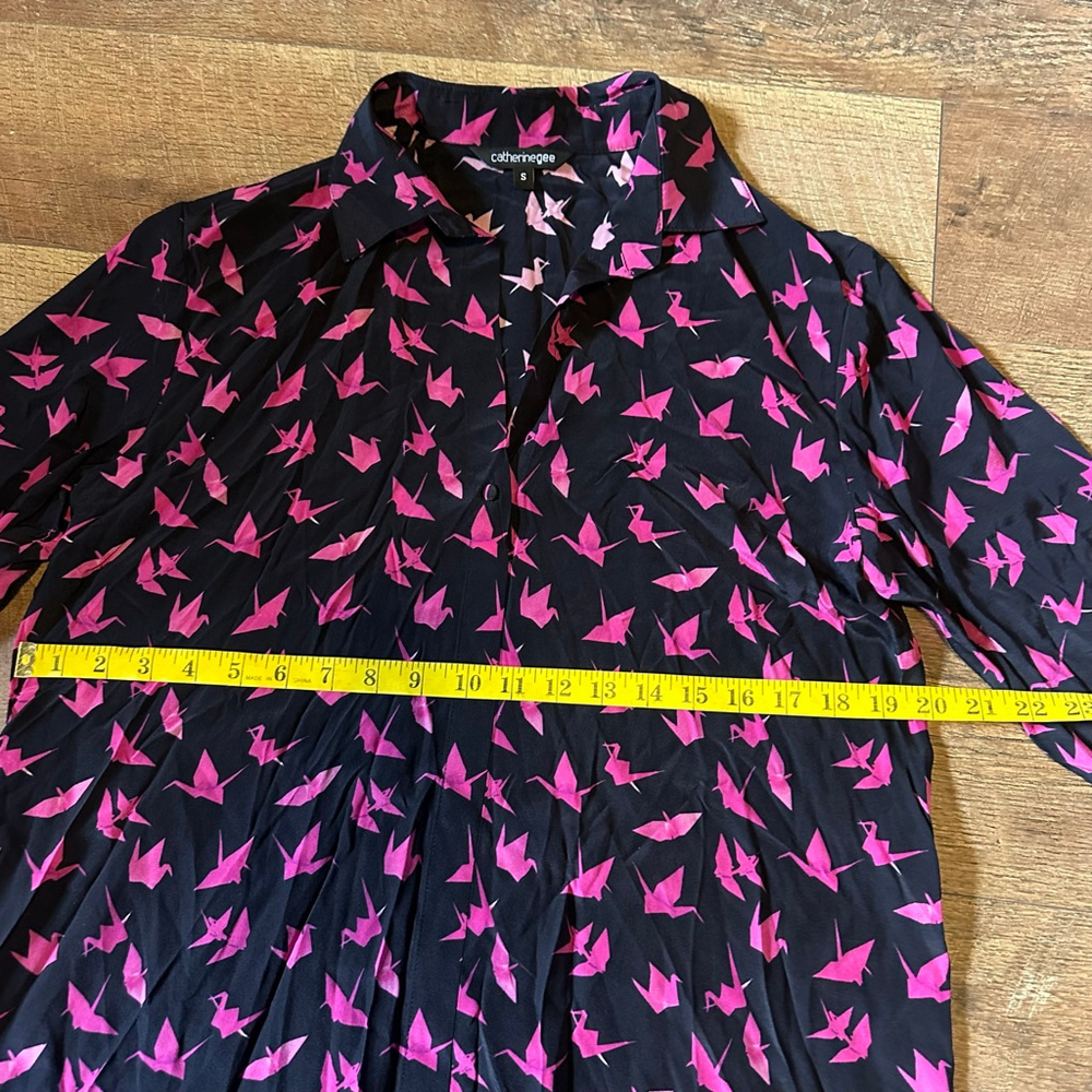 Women's catherinegee Black Pink Origami Crane Button Down Shirt S - Picture 8 of 10